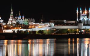 کلیسا و مسجد کنار رودخانه ولگا در شهر کازان تارتارستان روسیه-Kazan-Volga-Tatarstan-Rivers-Mosque-Church-Russia