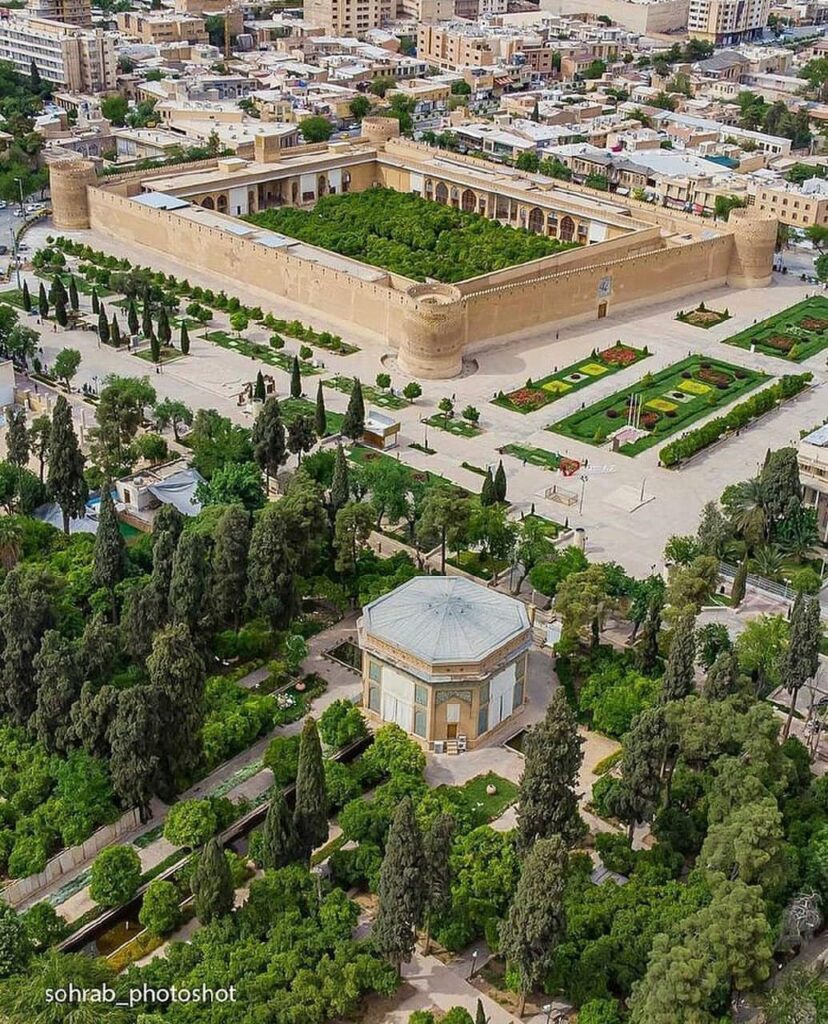 محوطه خارجی اطراف ارگ کریمخانی زند شیراز