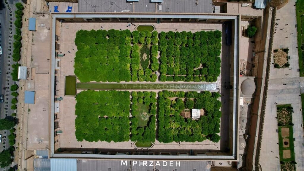 نمای هوایی از ارگ کریم‌خانی زند در شیراز