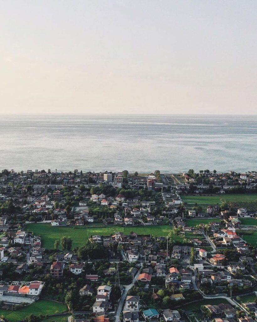 نوشهر، شکوهی بی‌پایان در کرانه خزر،جایی که دریا و جنگل به هم می‌رسند