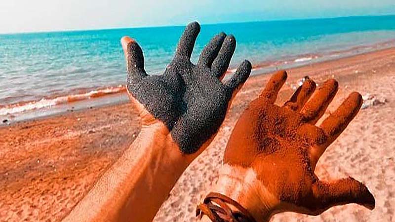 ساحل سرخ و نقره ای