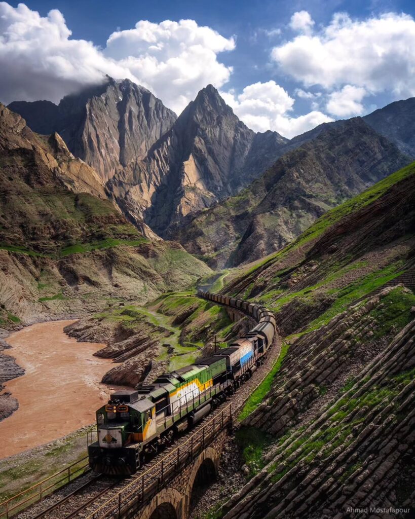 مسیر راه آهن سراسری تهران-جنوب حدفاصل ایستگاه های تنگ هفت تا تنگ پنج استان لرستان بخش پاپی (3)